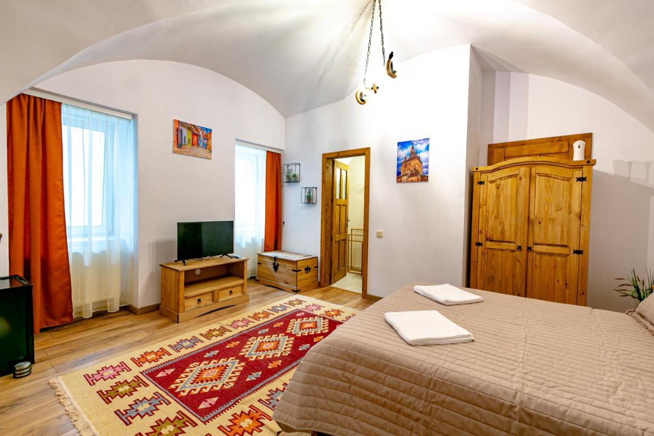 Rosenthal House Apartment Сигишоара Екстериор снимка